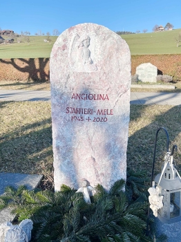 ---grabmal-naturstein